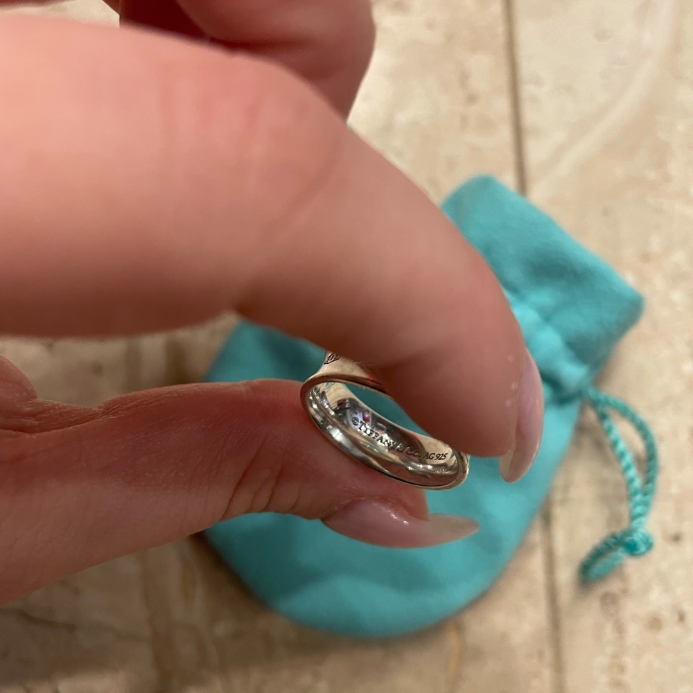 TIFFANY & CO. RING/ BAND - Picture 4 of 5